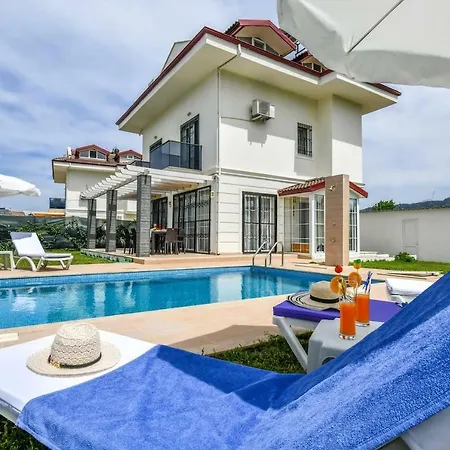 Villa Buket - Calis Beach Holiday With Private Pool Fethiye