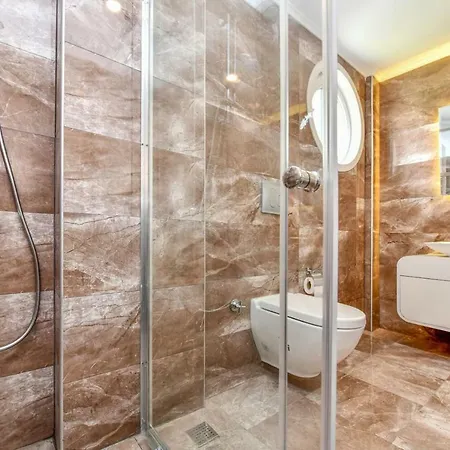 Buket - Calis Beach Holiday With Private Pool Villa Fethiye